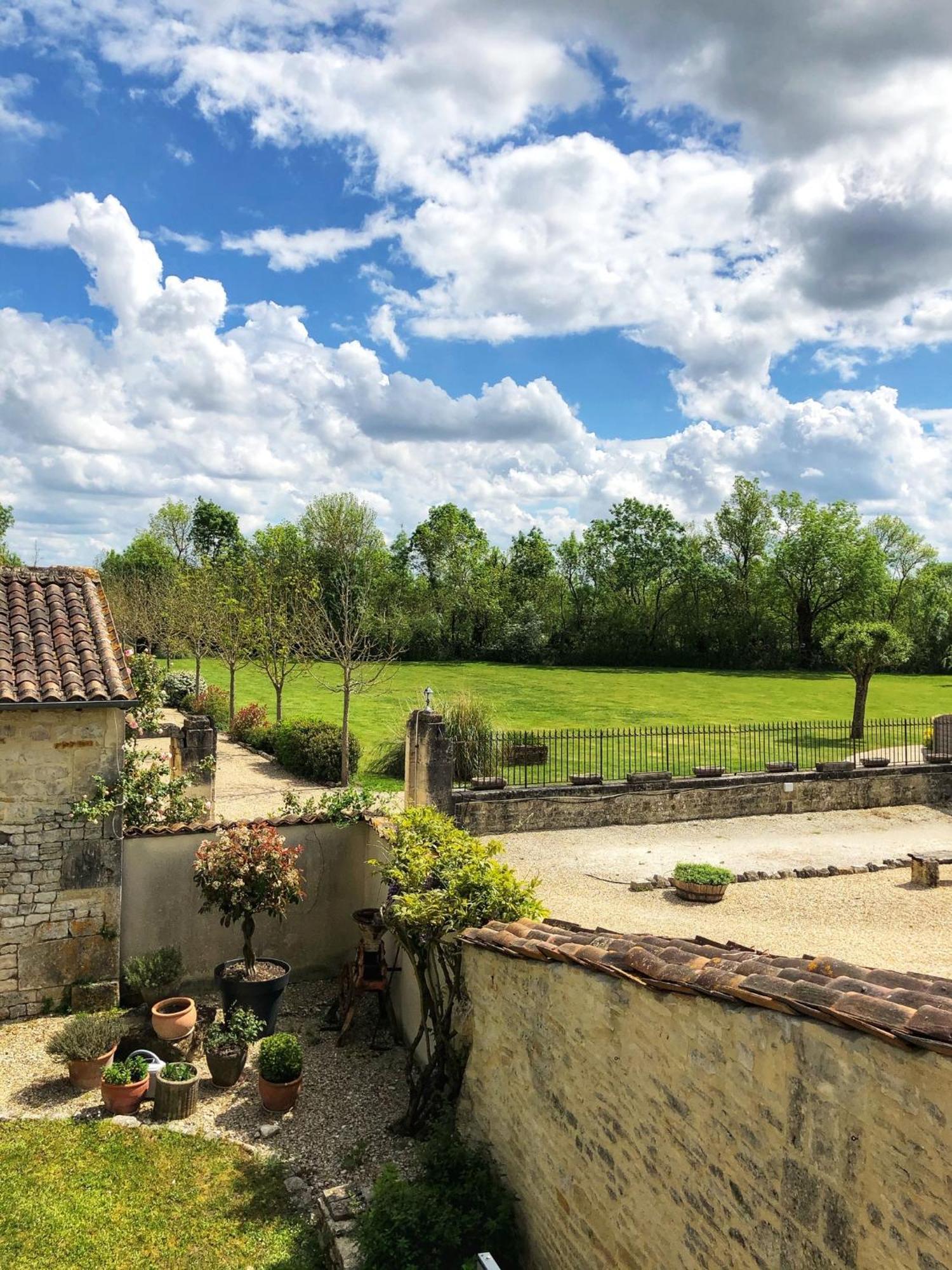 Gites De Cognac Bréville Dış mekan fotoğraf