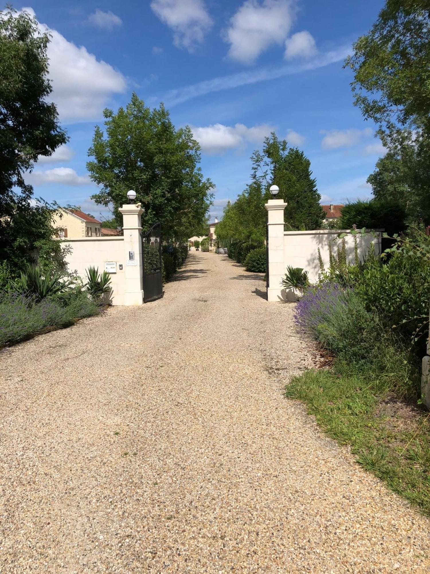 Gites De Cognac Bréville Dış mekan fotoğraf